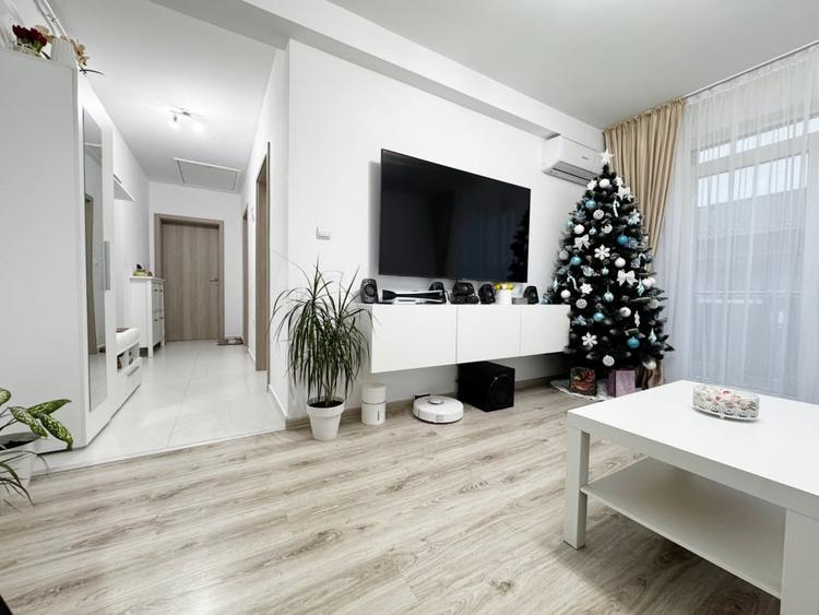 Apartament 2 camere, decomandat, 48mp utili + 4mp balcon -Giroc - 1