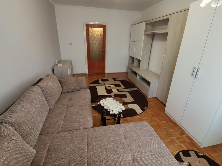 INCHIRIEZ apartament 2 camere decomandat,zona Strand - 2