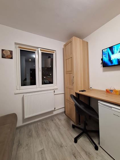 Camera de camin cu baie proprie, cartier Florilor - 1