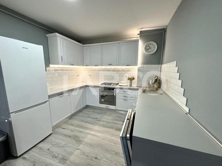 Apartament cu 2 camere semidecomandat, mobilat în Mărăști
