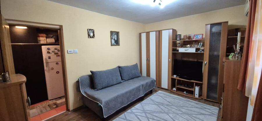 Luica - Garsoniera centrala proprie , ideal investitie - 1