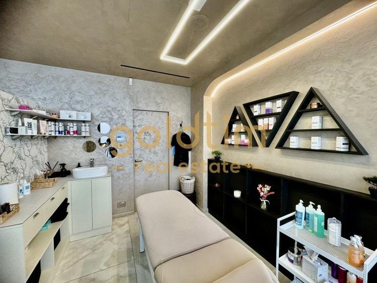 SPATIU VITRINA/ PRETABIL SALON INFRUMUSETARE - 32