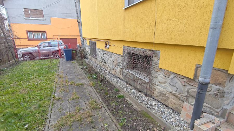 Casa 6 camere in Cisnadie cu garaj si teren 250 mp - 10