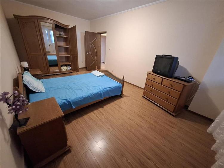 ULTRACENTRAL Bariera 2 cam 84mp, etaj 1 bloc cu lift Mobilat si Utilat - 4