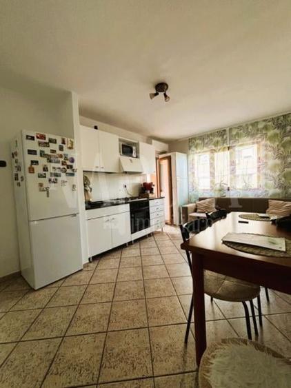 Apartament 3 camere de vanzare in Decebal-Dacia Oradea, Oradea - 1