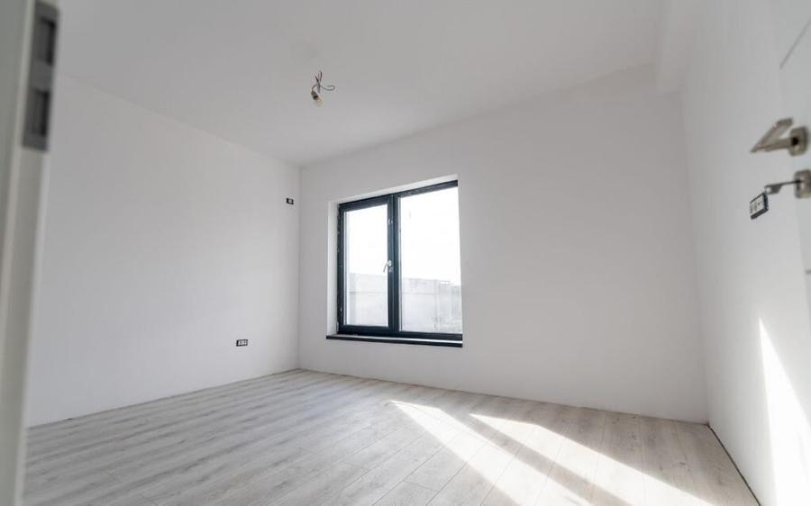 Casa pe parter+pod 3 CAMERE/Com.Berceni,Ilfov/COMISION 0 % - 6