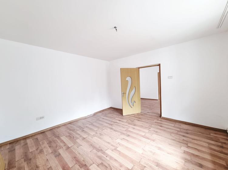 Casa situata intr-o zona buna a orasului - 1