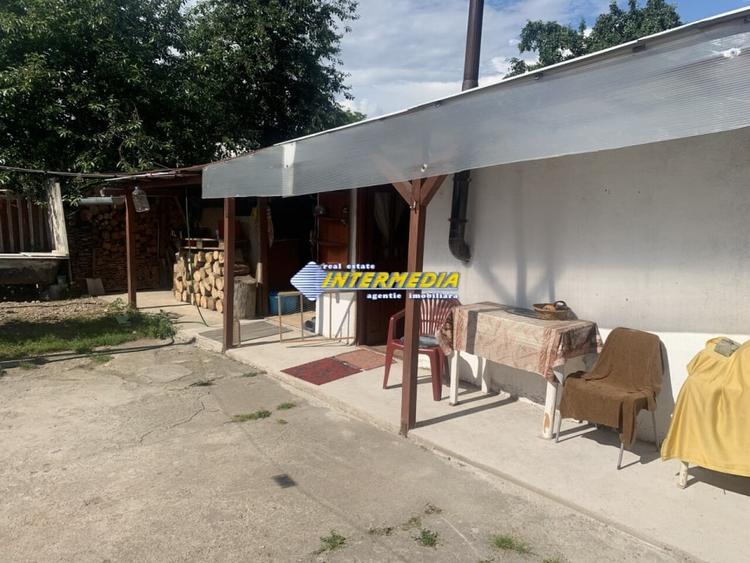 Casa de vanzare 5 camere teren aferent 1410 mp cu toate utilitatile zona Oarda - 9