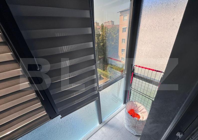 Apartament de vanzare, cu 2 camere, zona Micro 6 - 8