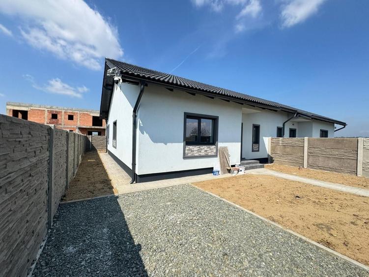 Duplex pe parter cu 3 camere 112.000 - 3