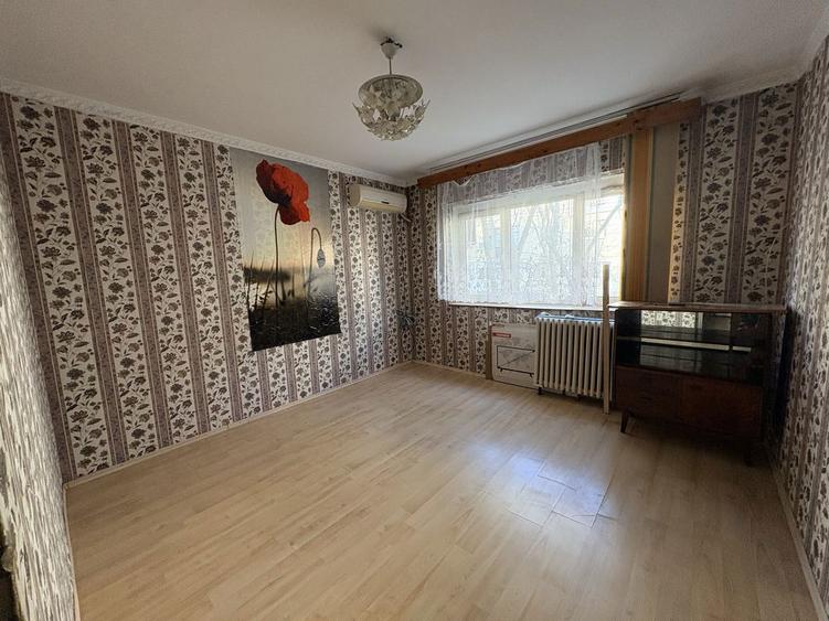 Vand apartament 2 camere - 2