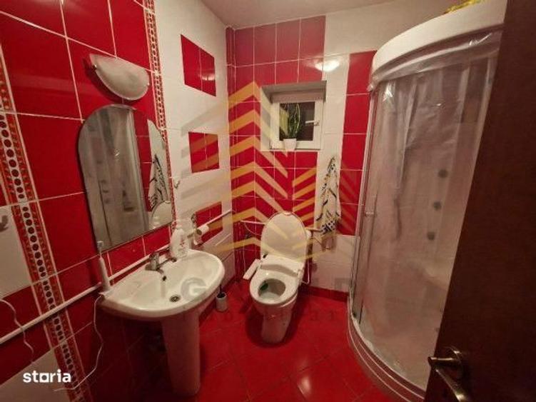 Apartament cu 3 camere decomandat în Independenței