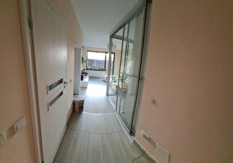 Casa de vanzare - 3 camere  - 3