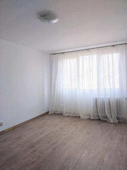 Apartament cu 3 camere, decomandat, recent renovat, la prima inchiriere - 2