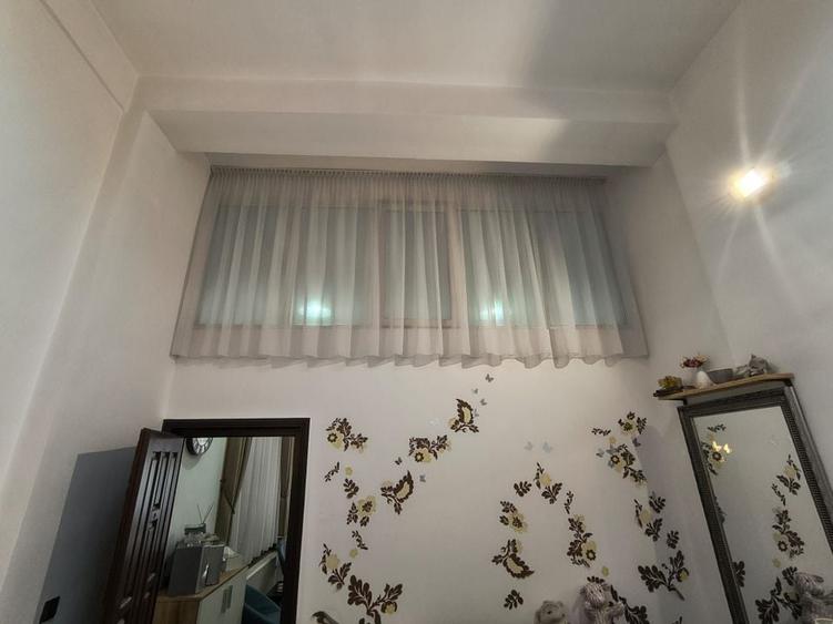 Spatiu comercial, ultracentral, Republicii, Oradea. 95 000 E. Com 0 - 8