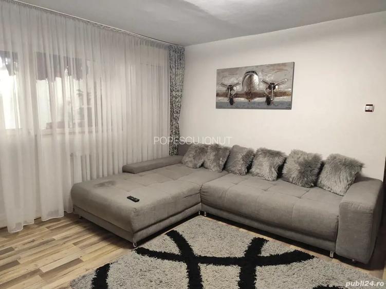 Vand apartament 2 camere, semidecomandat, parter pret negociabil