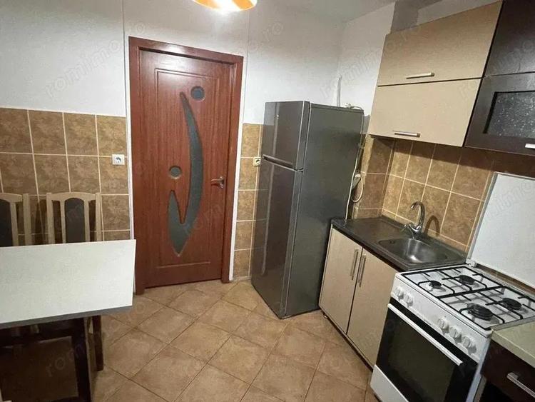 Inchiriez ap.3 camere in Zona Soarelui, et.2, suprafata utila de 75 mp. - 3