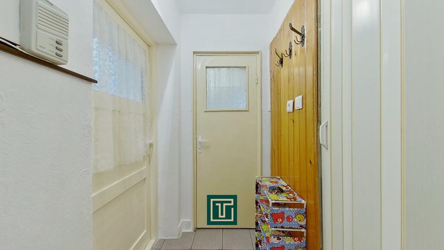 Garsonieră decomandata la 500 m de AFi si Atrium la etajul 3 - 4