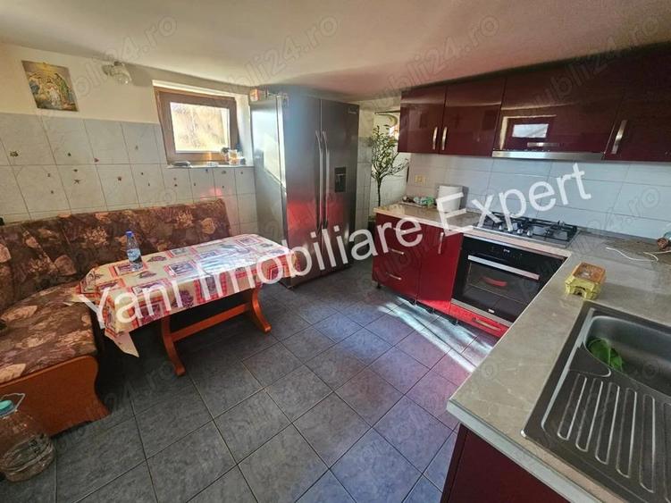 Casa de vanzare in comuna Corbeni, sat Oe?tii Ungureni, Jude? Arge?. - 12