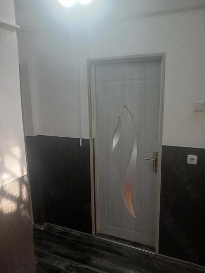 Vand apartament vis a vis de judecatorie, bloc tip vila et1 - 1
