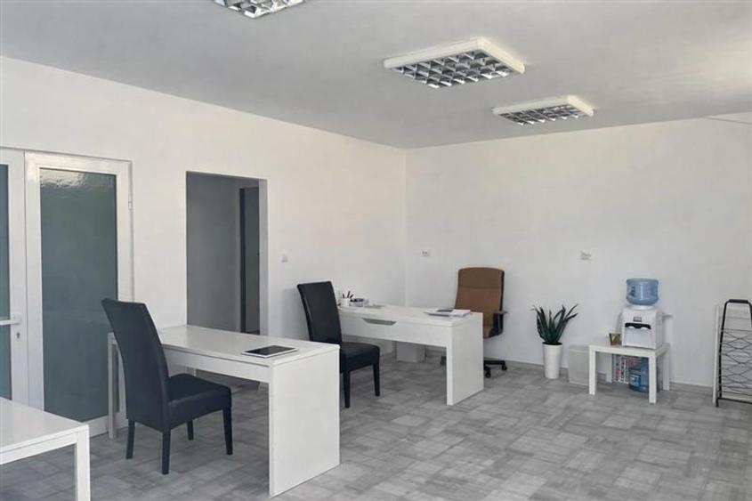 Hala industriala de vanzare cu suprafata disponibila de 372 mp - 2