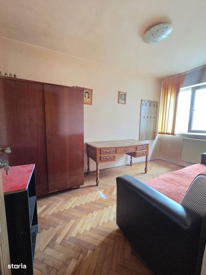 3 Camere confort 1, Zona Garii etaj 2 Liber - 1