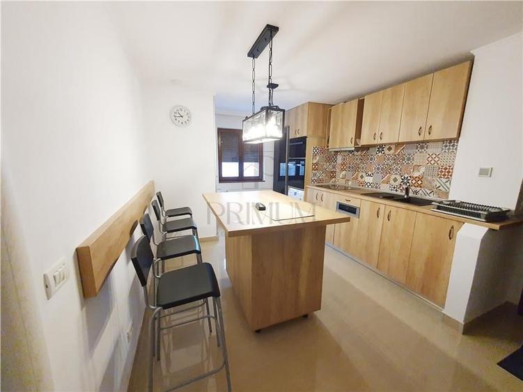 SEMICENTRAL -3CAM -CENTRALA PROPRIE/AC -LIFT -RENOVAT - 8