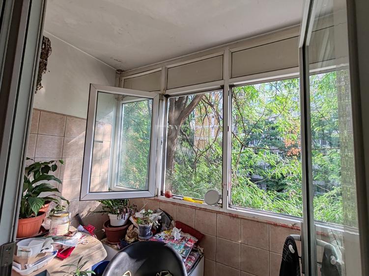 Apartament cu 2 camere decomandat în Drumul Taberei