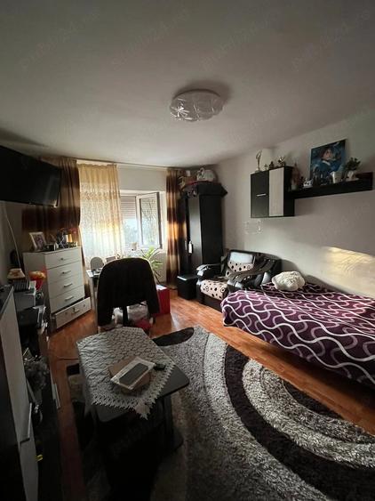 Apartament de vanzare - 3