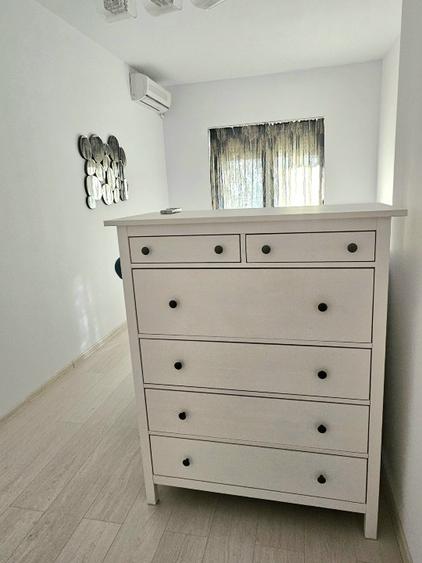 Apartament cu 3 camere semidecomandat, mobilat în Iancu Nicolae
