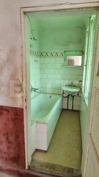 Casă individuală cu 3 camere cu Teren 2077 Mp în Exterior Vest