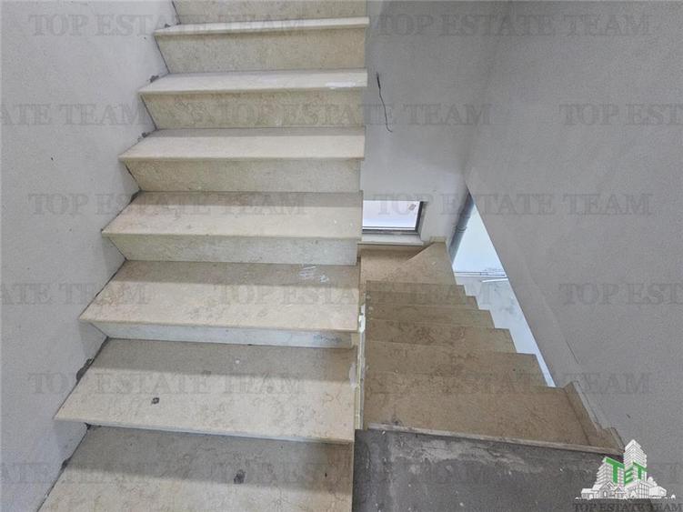 Duplex cu 4 camere cu Canalizare în Militari