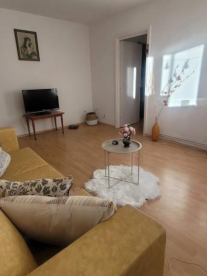 Apartament cu 2 camere nedecomandat în Gemenii