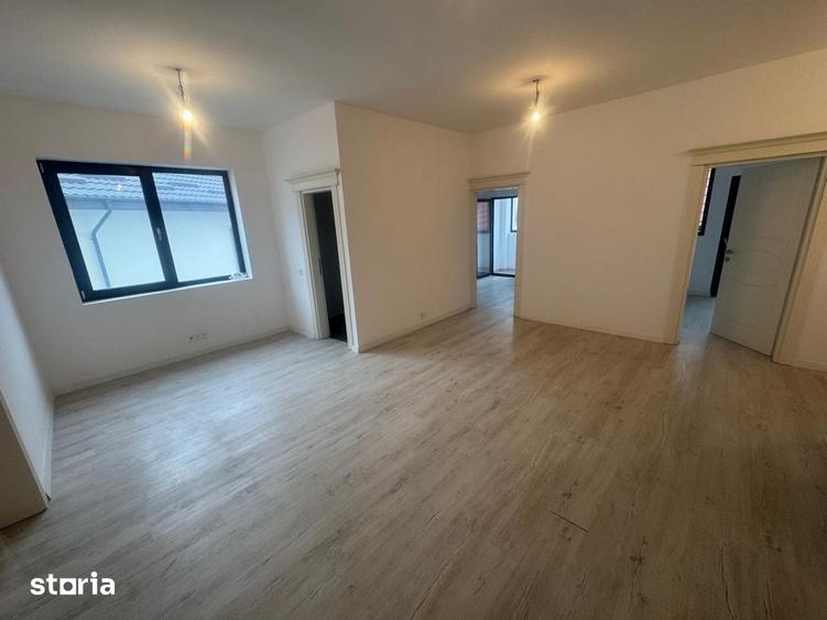 Apartament cu 4 camere decomandat în Dacia
