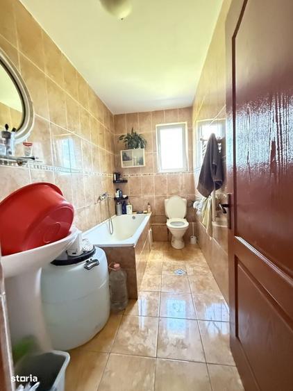 Apartament cu 3 camere în Juc-Herghelie