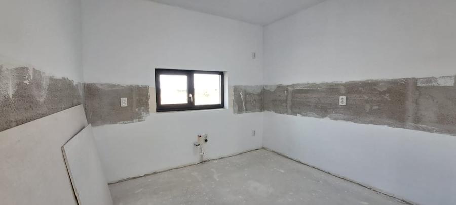 Casă cu 3 camere cu Teren 500 Mp în Central