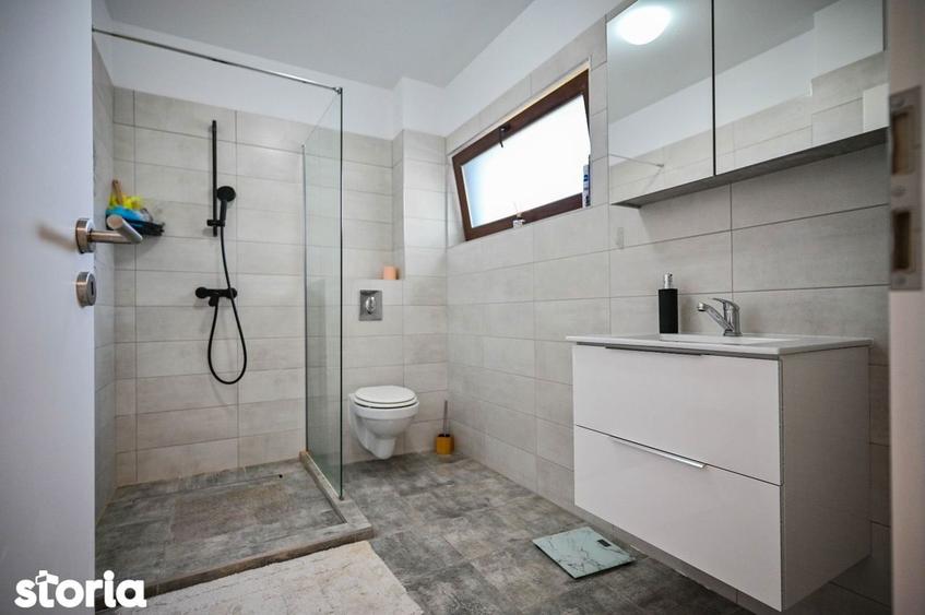 Casă cu 5 camere cu Teren 531 Mp în Sânpetru