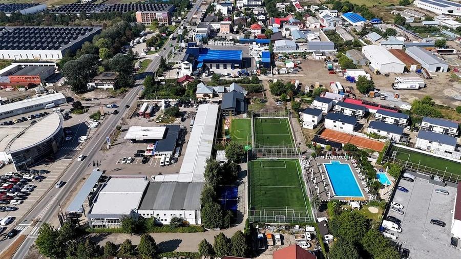 Spațiu comercial, de 10,500 mp, în Șcheia
