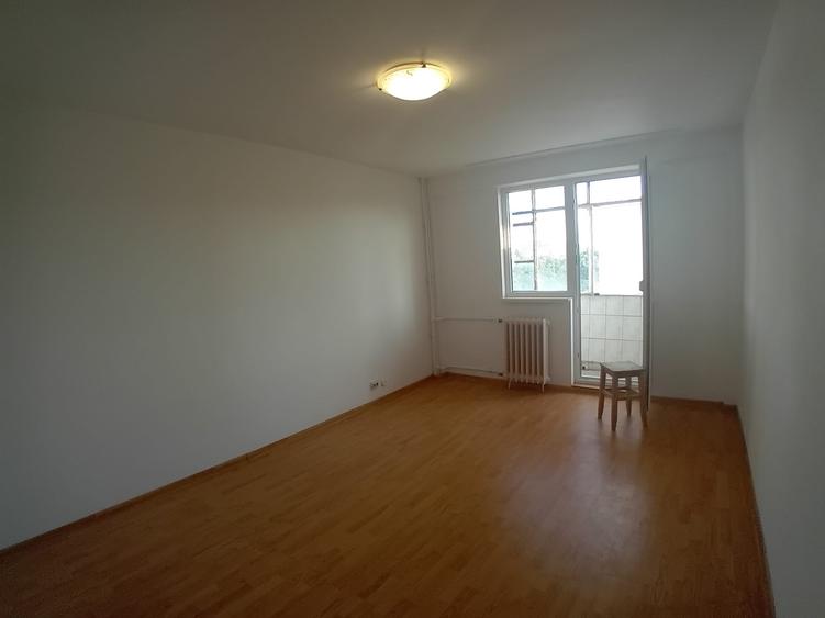 Apartament cu 2 camere decomandat în Brâncoveanu