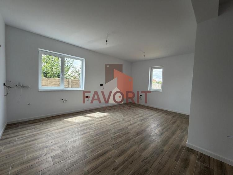 Duplex cu 3 camere cu Canalizare în Beregsău Mare