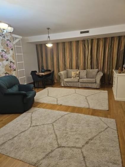 Apartament cu 4 camere decomandat în Central