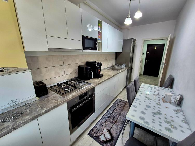 Apartament cu 2 camere decomandat în Berceni
