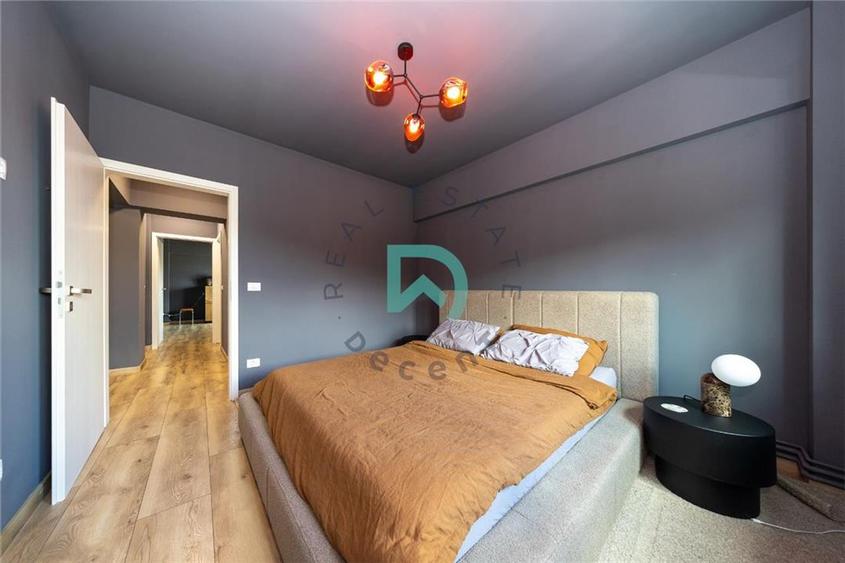 Apartament cu 4 camere decomandat în Răcădău