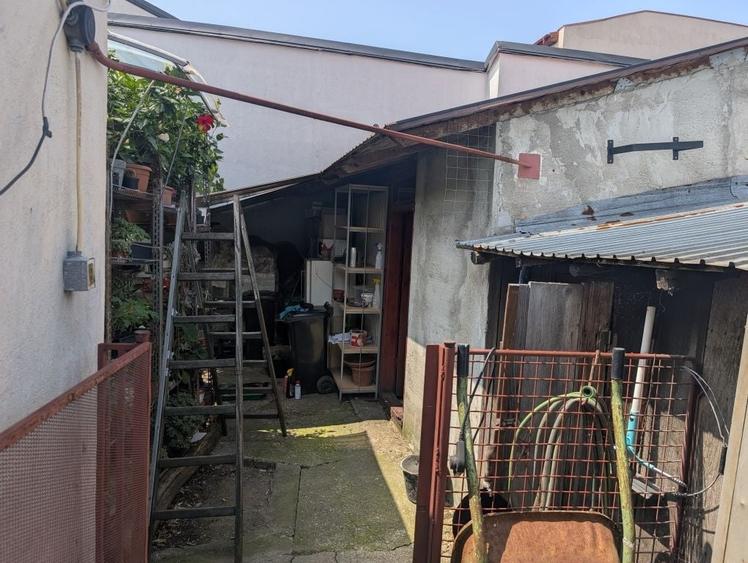 Casă cu 2 camere în 23 August (Cațelul)