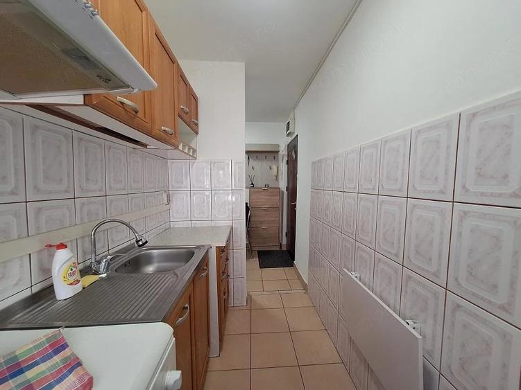 Apartament cu 2 camere nedecomandat în Girocului