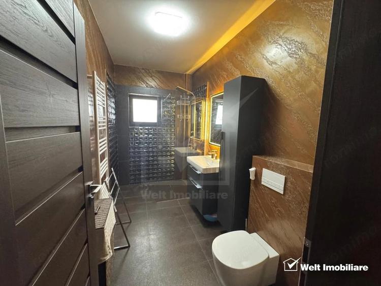 Apartament cu 3 camere semidecomandat în Borhanci