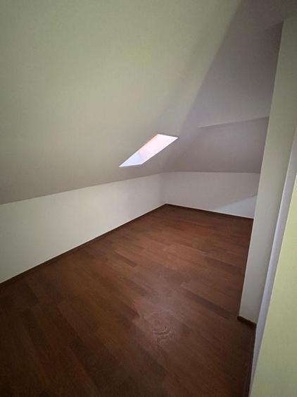 Apartament cu 4 camere decomandat în Decebal