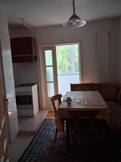 Apartament cu 2 camere decomandat în Bucovina