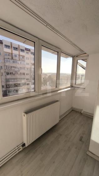 Apartament cu 4 camere decomandat în Burdujeni