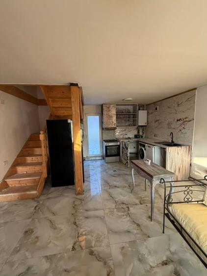 Casă cu 5 camere cu Teren 280 Mp în Pantelimon